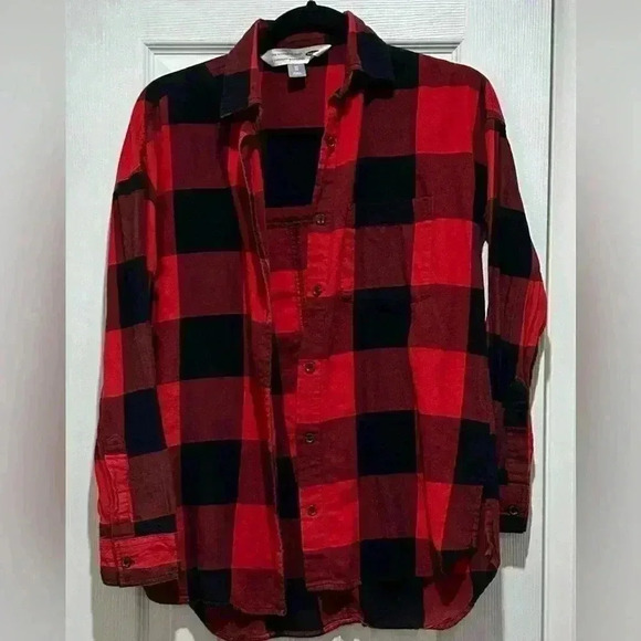 Women’s XS Old Navy “The Boyfriend Shirt” Flannel Button down - Picture 1 of 2